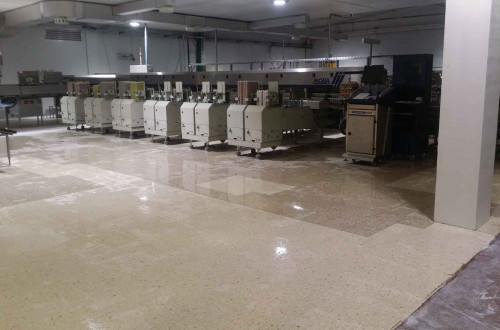 Pulidos y Abrillantados de Suelos en Nave Industrial en el Segrià